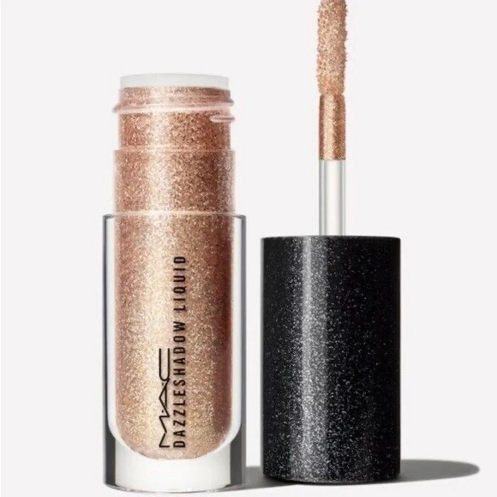 MAC Cosmetics Dazzleshadow Liquid Eyeshadow - Flash and Dash